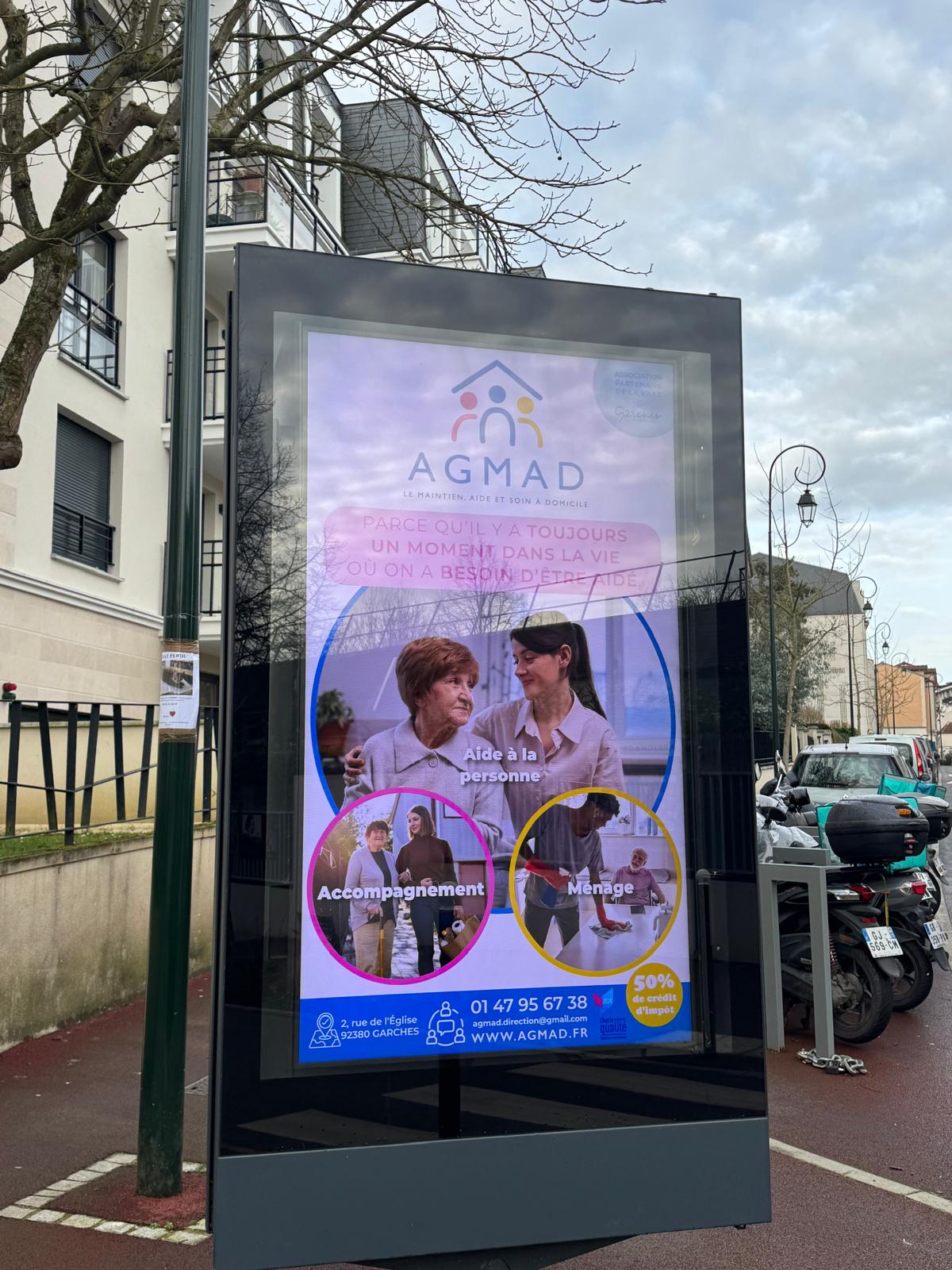 Photo de l'équipe et des activités AGMAD — Aide à domicile Garches